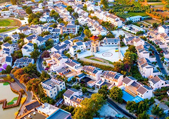 “網紅村”昔格（gé）達用發電玻璃換“新妝”