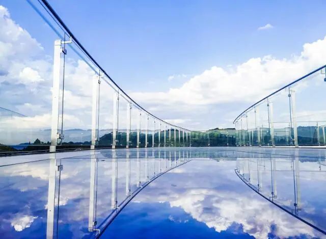 1638775700349868B4MU.jpg 641.jpg